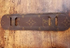 ❌SOLD❌ Louis Vuitton Shoulder Pad